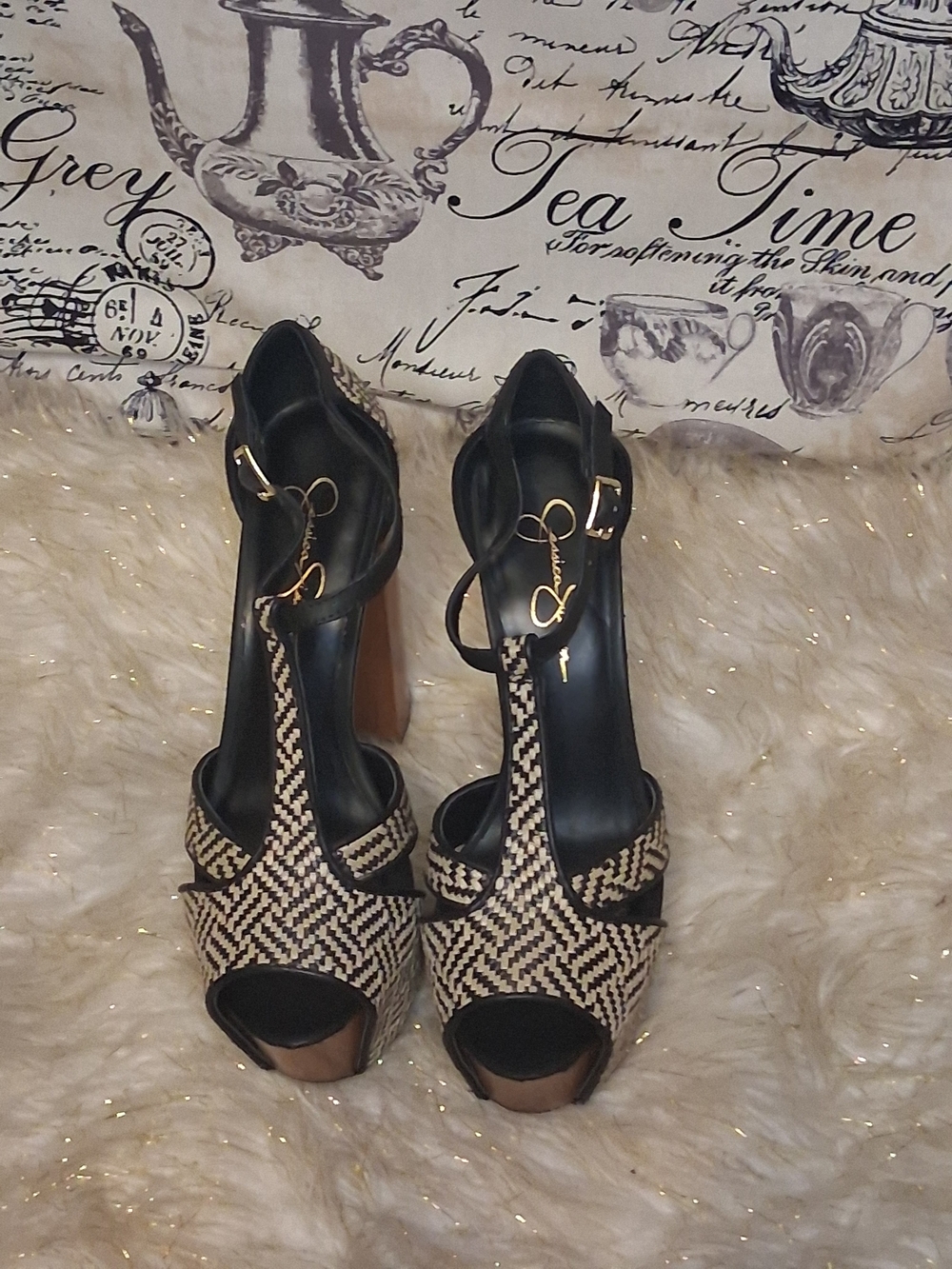 Jessica Simpson Dany T-Strap Platform Sandals – Black & Tan Woven Chevron Size 8